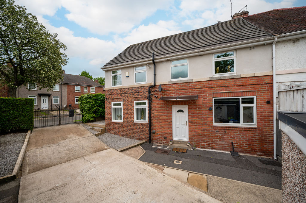 Raisen Hall Road Longley